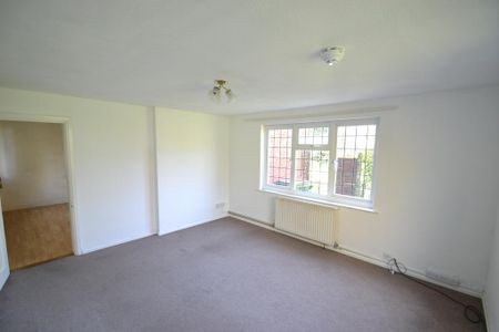 3 bedroom detached house to rent - Photo 4