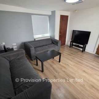 5 Bedroom Cardigan Road - Photo 1