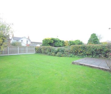 3 bedroom detached bungalow to rent - Photo 5