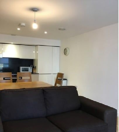 3 Bed Flat, Baltic Avenue, TW8 - Photo 5