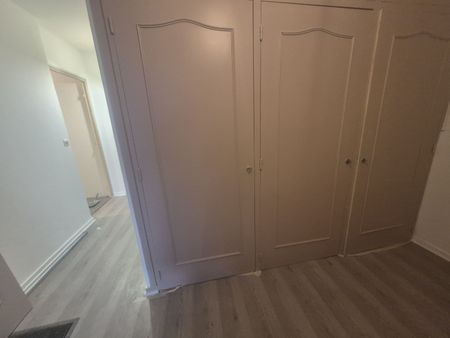 Location Appartement 3 pièces 85m² TOURCOING 59200 - Photo 5