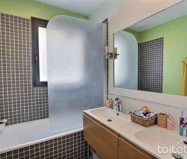 Location Maison 7 pièces 190m² ST REMY LES CHEVREUSE 78470 - Photo 4