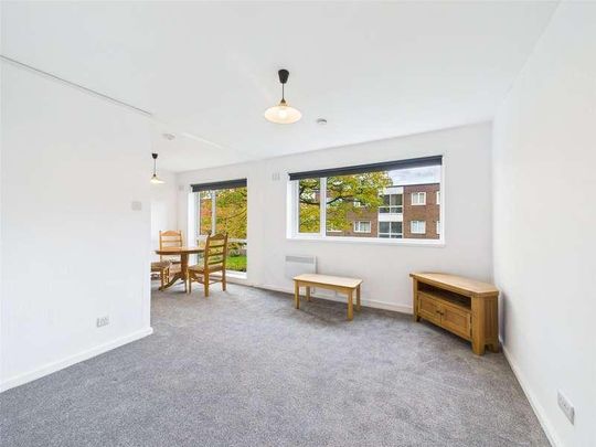 Eccles Old Road, Salford, Greater Manchester, M6 - Photo 1