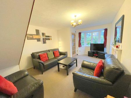 3 bedroom semi-detached house to rent - Photo 2