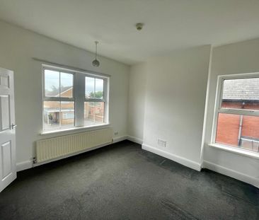 AVAILABLE NOW***LITTLEOVER***ENTRANCE HALLWAY*** FIVE DOUBLE BEDROO... - Photo 3