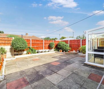 3 bedroom semi-detached bungalow to rent - Photo 3