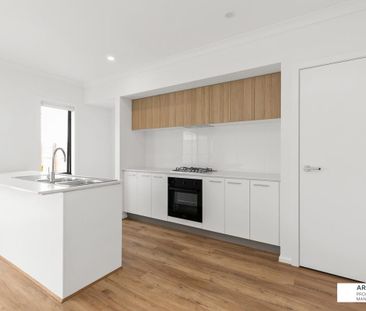 2 Creations Walk, Wyndham Vale, VIC, 3024 - Photo 5