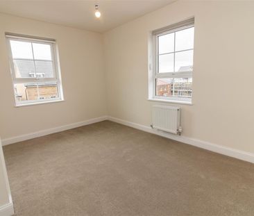 3 Bedroom House - Semi-Detached - Photo 6