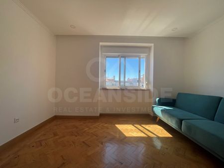 Apartamento T2+1 em Lisboa - Photo 2