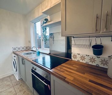 Studio Flat, Allan Avenue, PA4 - Photo 1