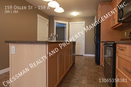 2 Bedroom Main Rental with AC, Pet-Friendly - Photo 2