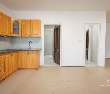 Pronájem bytu 2+kk 92 m² - Fotografie 3