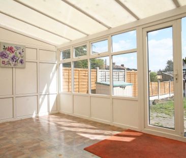 Price £2,000 pcm - Available Now - Unfurnished - Photo 4