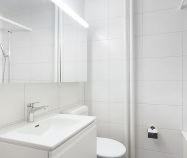 "5.5-Zimmerwohnung mit Gartenschwimmbad" - Photo 6