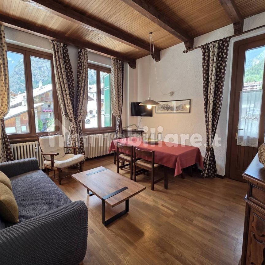 Trilocale viale Monte Bianco 67, Centro, Courmayeur - Photo 1