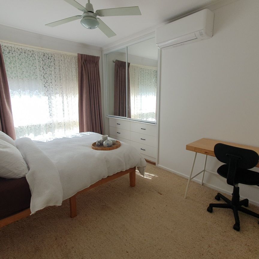 Craigieburn - Photo 1