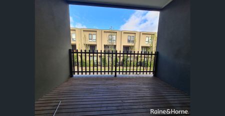 MODERN LIVING - Photo 4