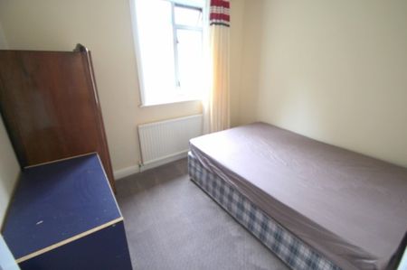 6 Bed - St Annes Road, Headingley, Leeds - Photo 3