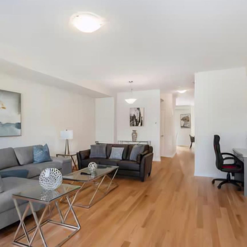 For Lease - 2078 Fairmont Common, Burlington, Ontario - Photo 1