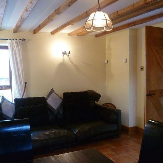 2 bedroom property to rent - Photo 1