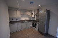 1 bed Apartment - To Let - Photo 4