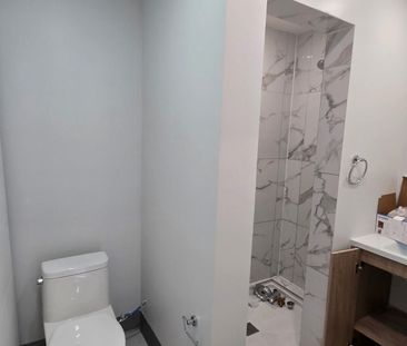 For Lease - 22 Fairfield Avenue Unit# Coachhouse, Toronto, Ontario - Photo 6