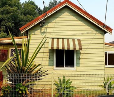 3 Bedroom Family Home, Located in a Prime Location! - Photo 2