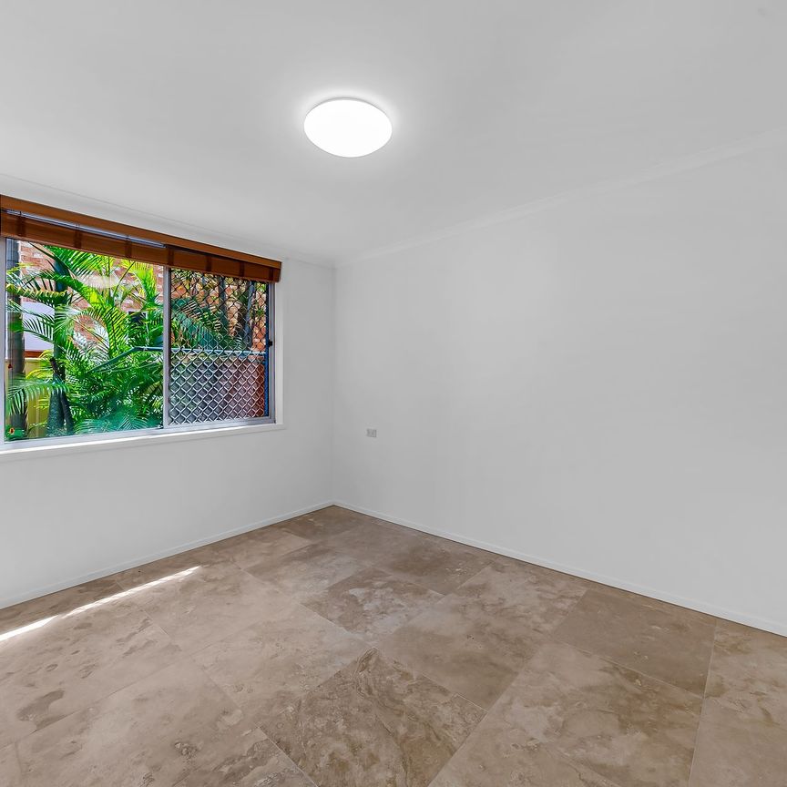 2/74 Sarawak Avenue, - Photo 1