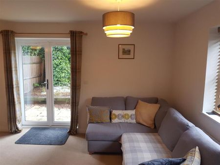 2 bedroom terraced house to rent - Photo 2