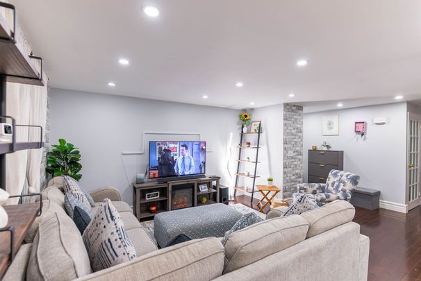 For Lease - 692 Down Crescent, Oshawa, Ontario - Photo 1