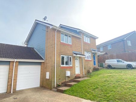 2 bedroom semi-detached house to rent - Photo 2