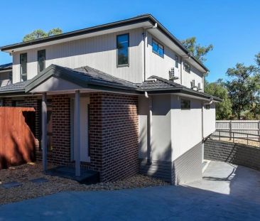 Spacious Two Bedroom Townhouse - Photo 1