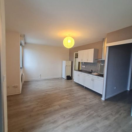 BREST T1 32M² - VUE DEGAGEE - RÉSIDENCE AVEC GARDIEN - Photo 3