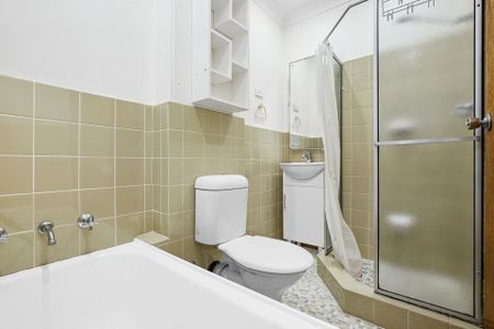 Available for 2 Months Only - Fully Furnished One Bedroom Apartment - Photo 3