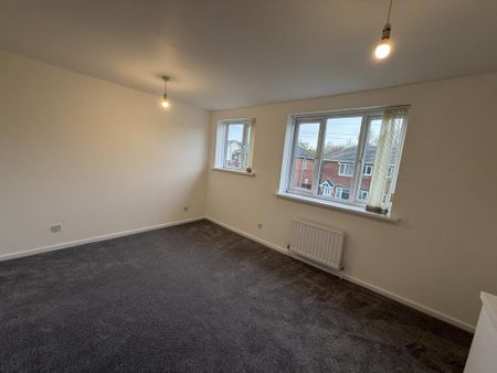 2 bedroom semi-detached house to rent - Photo 3