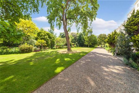 4 bedroom flat to rent - Photo 4