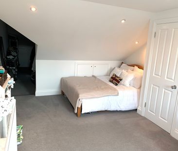 2 Bed Maisonette, Farlton Road, SW18 - Photo 1