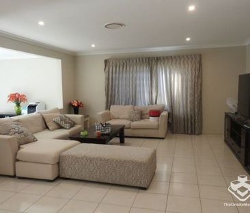 Spacious 4-Bed, 4-Bath Furnished Home in Sunnybank Hills - Photo 4