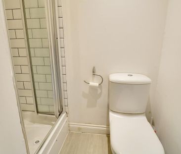 2 bedroom semi-detached house to rent - Photo 2