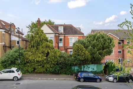3 bedroom property to rent - Photo 4