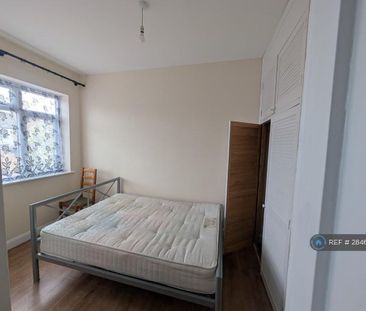 3 bedroom terraced house to rent - Photo 5