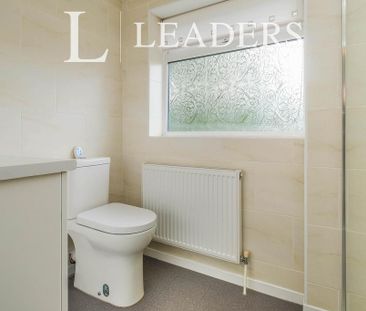 3 bedroom semi-detached house to rent - Photo 6