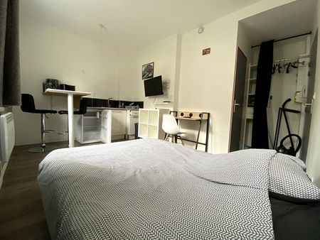 Location Appartement 1 pièce 16m² - Photo 3