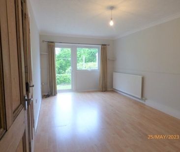 Mill Hill Drive, Halesworth - Photo 5