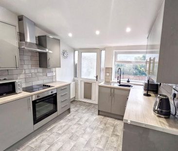 3 bedroom terraced house to rent - Photo 4