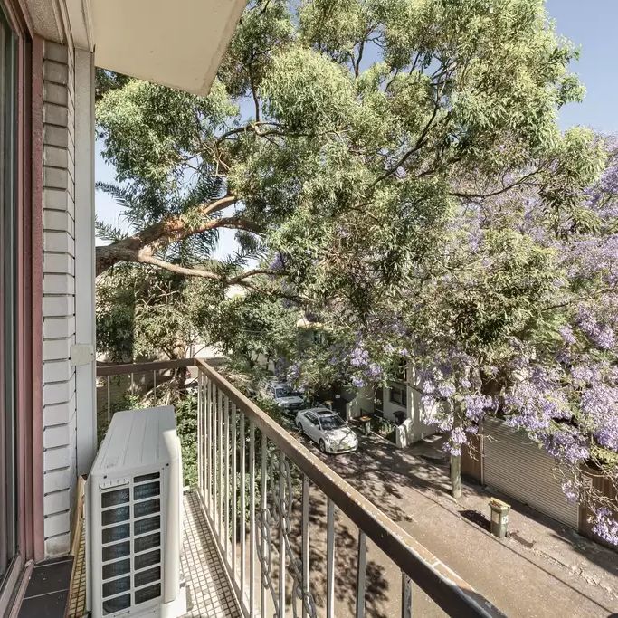 Stylish One-Bedroom Gem in Redfern - Photo 1