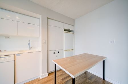 For Lease - 21 Iceboat Terrace Unit# 2315, Toronto, Ontario - Photo 4