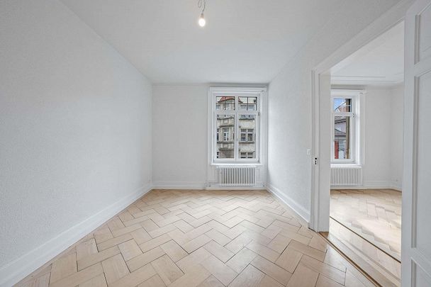 Charmante 3.5-ZWG, frisch saniert & bezugsbereit - Photo 1