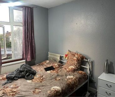 3 bedroom terraced house to rent - Photo 6