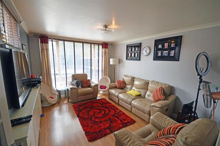 3 bedroom house to rent - Photo 2